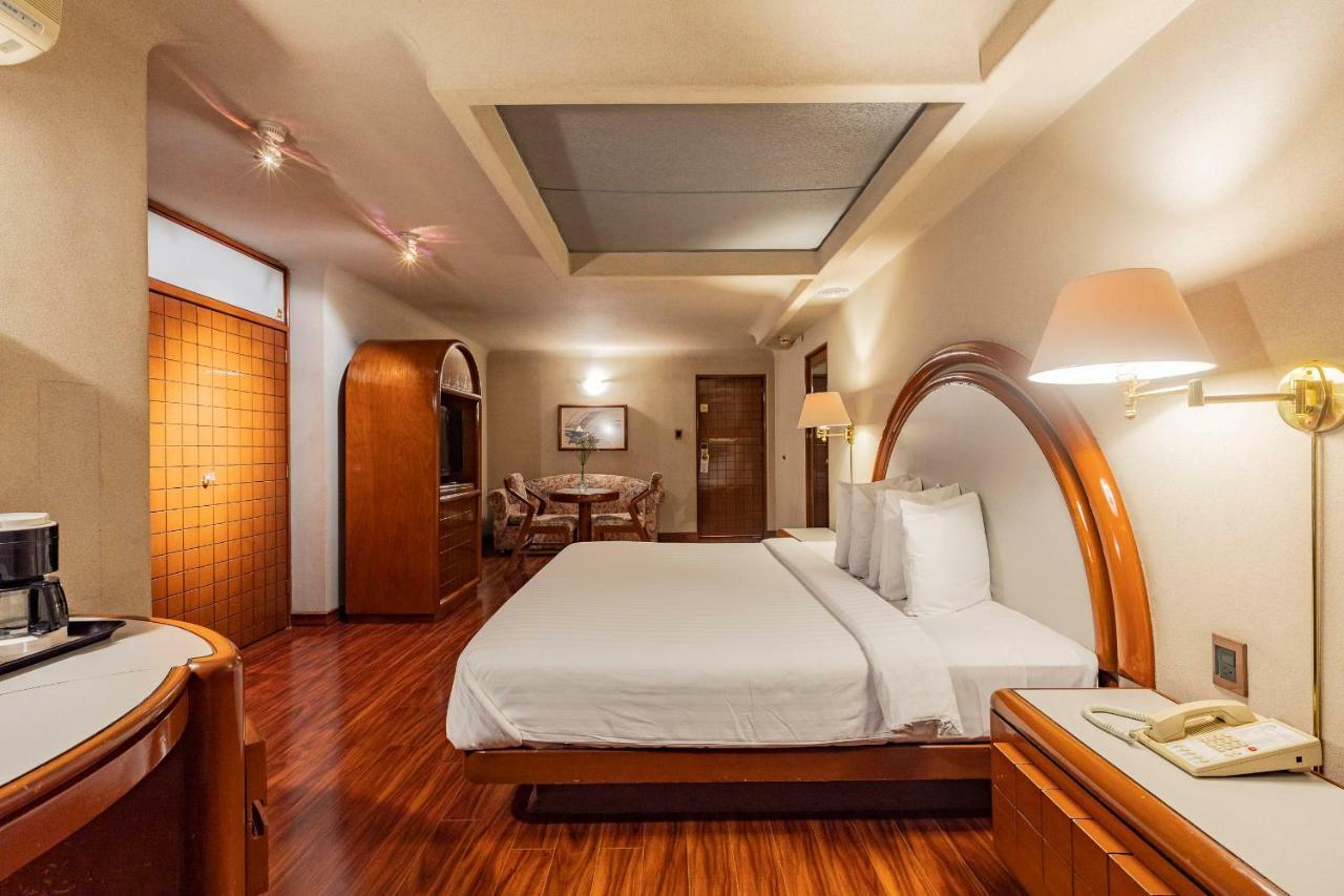 Hotel Beverly Мехіко Екстер'єр фото